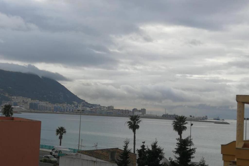 شقة Duplex Con Vistas Al Mar La Línea de la Concepción المظهر الخارجي الصورة