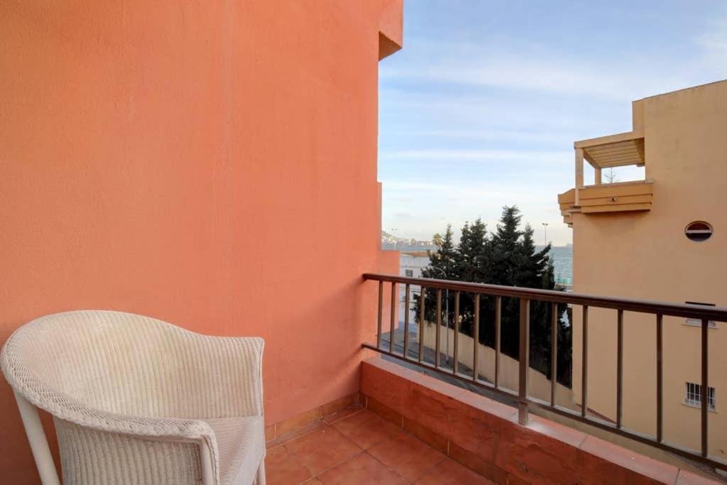 شقة Duplex Con Vistas Al Mar La Línea de la Concepción المظهر الخارجي الصورة